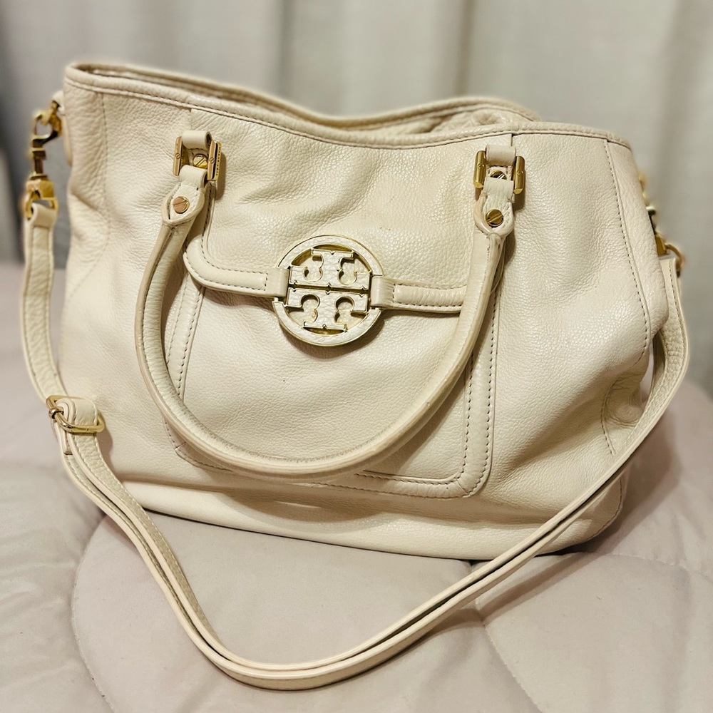 Tory Burch Off White Handbag With Gold Trimmings  🤍✨
